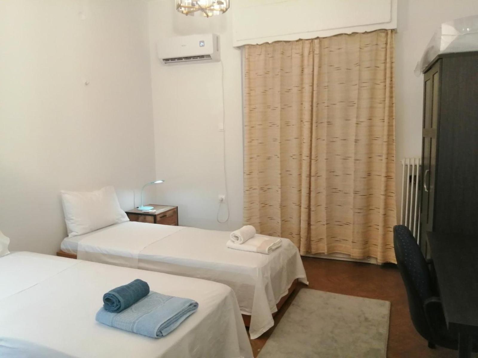 Ανακαινισμένο 8 Λεπτά Από Το Μετρό. Lägenhet Aten Exteriör bild